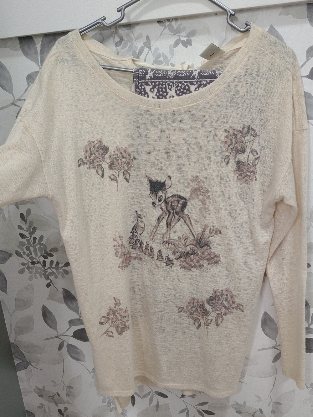 Women's Cream Graphic Long-Sleeve Top - Deer Motif
